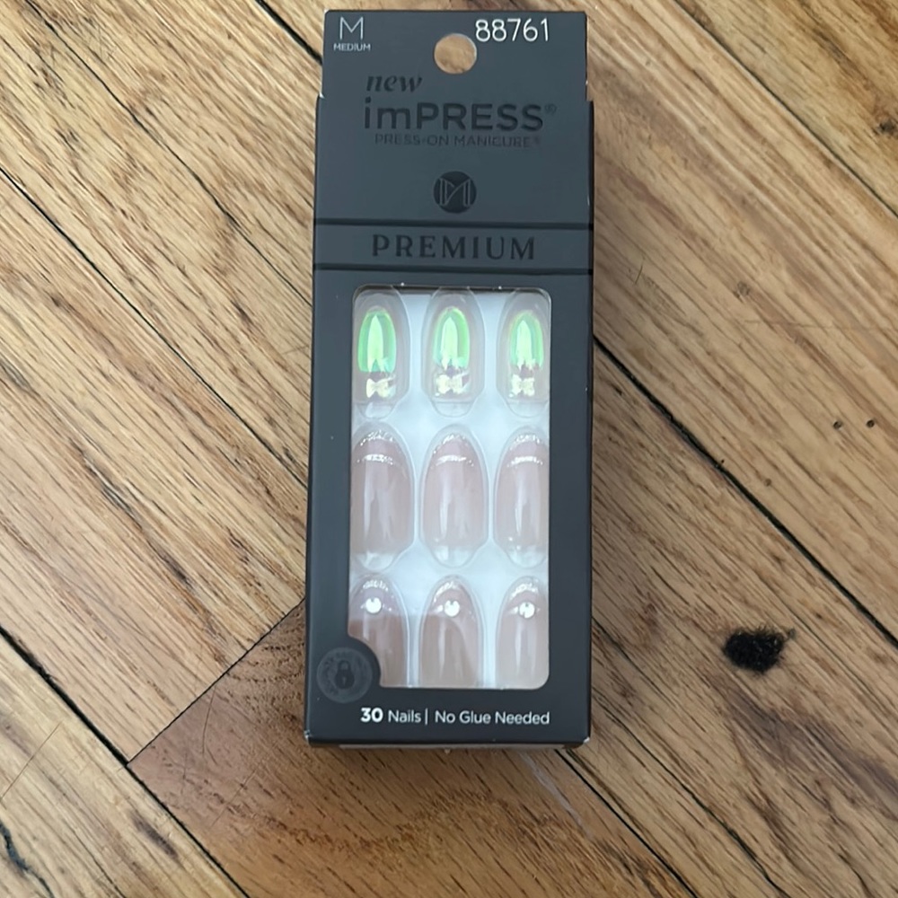 imPRESS Press-On Manicure Nails
